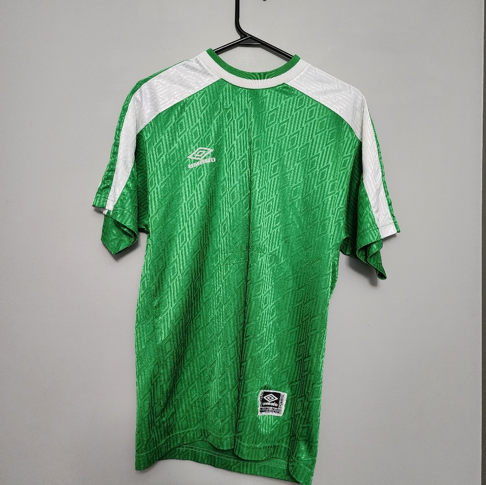 1990s Umbro Vintage Men's Soccer Jersey